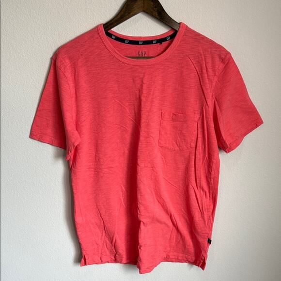 Gap Melon Colored Short Sleeve Pocket Tee Size M - Picture 1 of 3